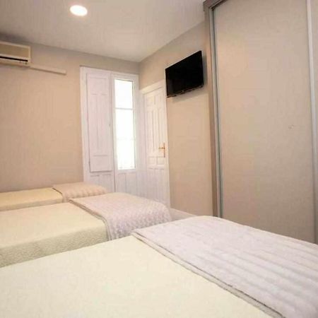 Hostal Viena Plaza Nueva Granada Buitenkant foto