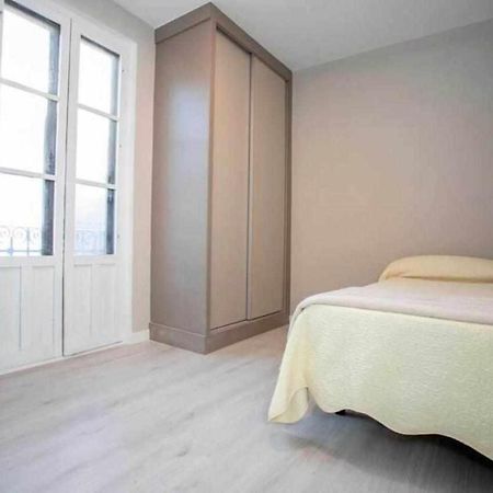 Hostal Viena Plaza Nueva Granada Buitenkant foto